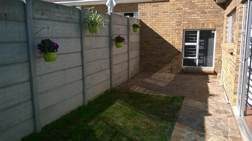 Getaway Self-Catering Tyger Valley Durbanville Εξωτερικό φωτογραφία