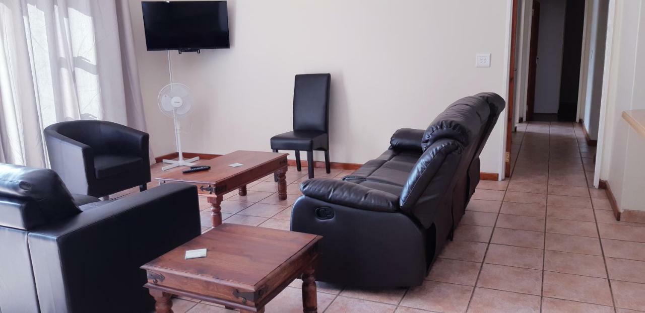 Getaway Self-Catering Tyger Valley Durbanville Εξωτερικό φωτογραφία